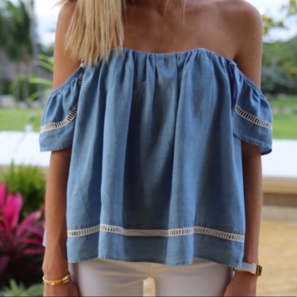 Lovers & friends flowy top size small